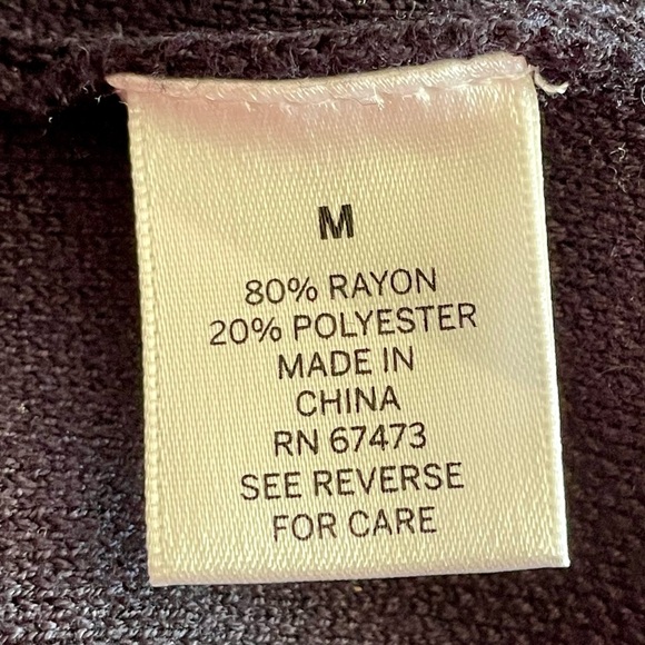 Knit navy blue dress with beautiful scalloped hems and bell sleeves size medium - Picture 6 of 7